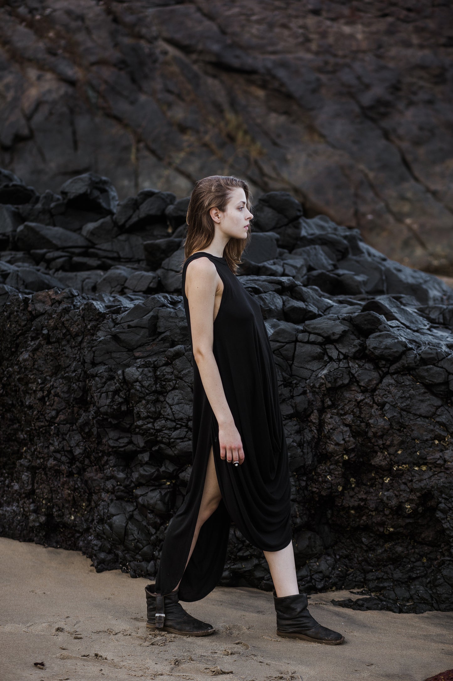 Ripple Dress / High Neck - Black