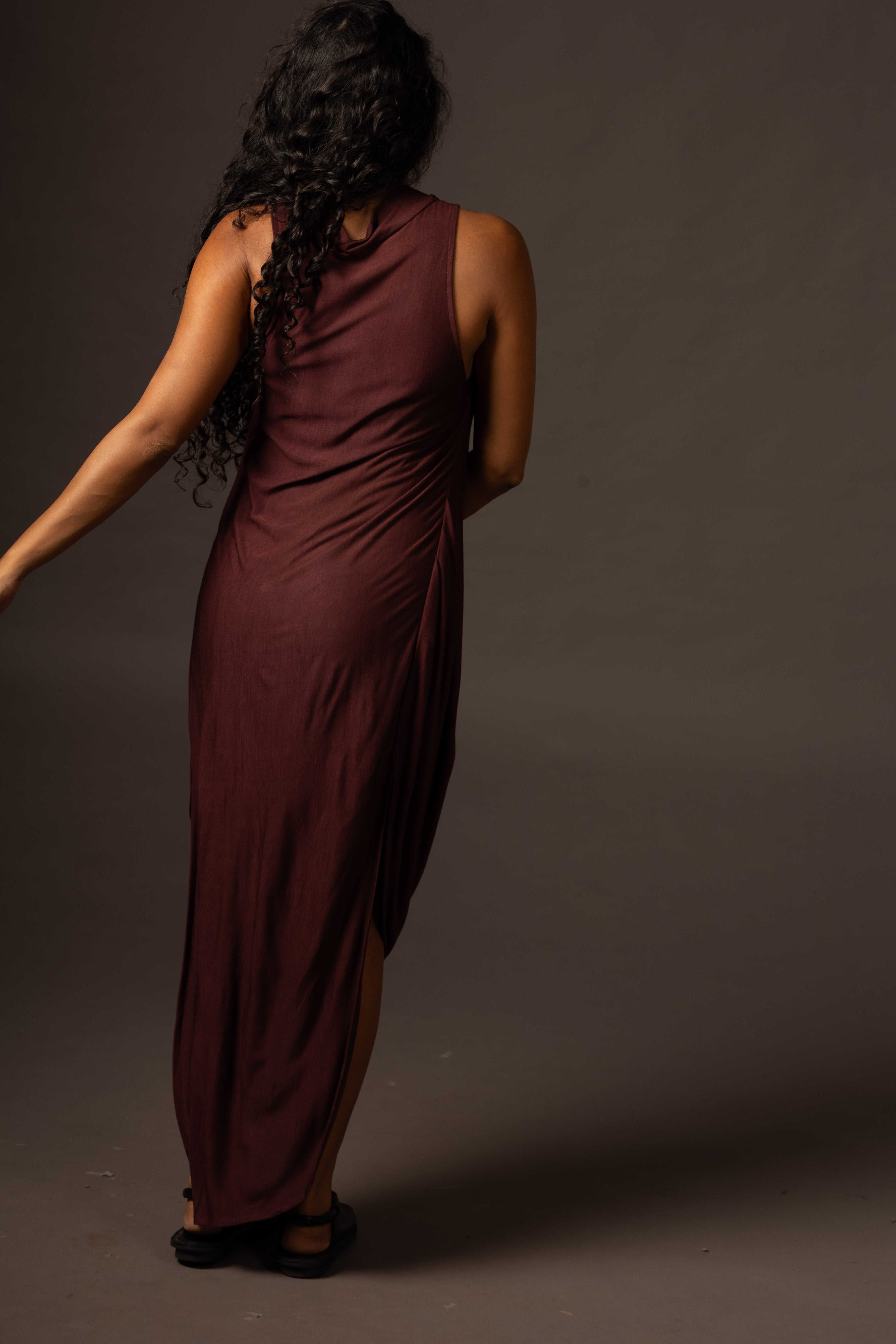 Ripple Dress / High Neck - Maroon