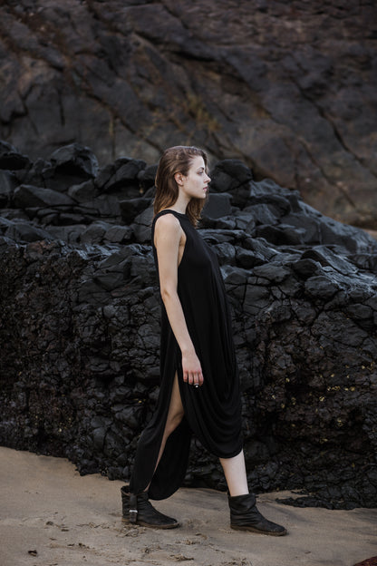 Ripple Dress / High Neck - Black