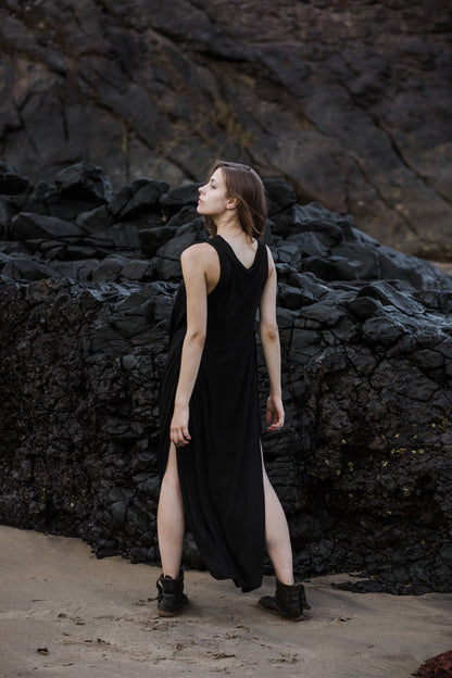 Ripple Dress / High Neck - Black