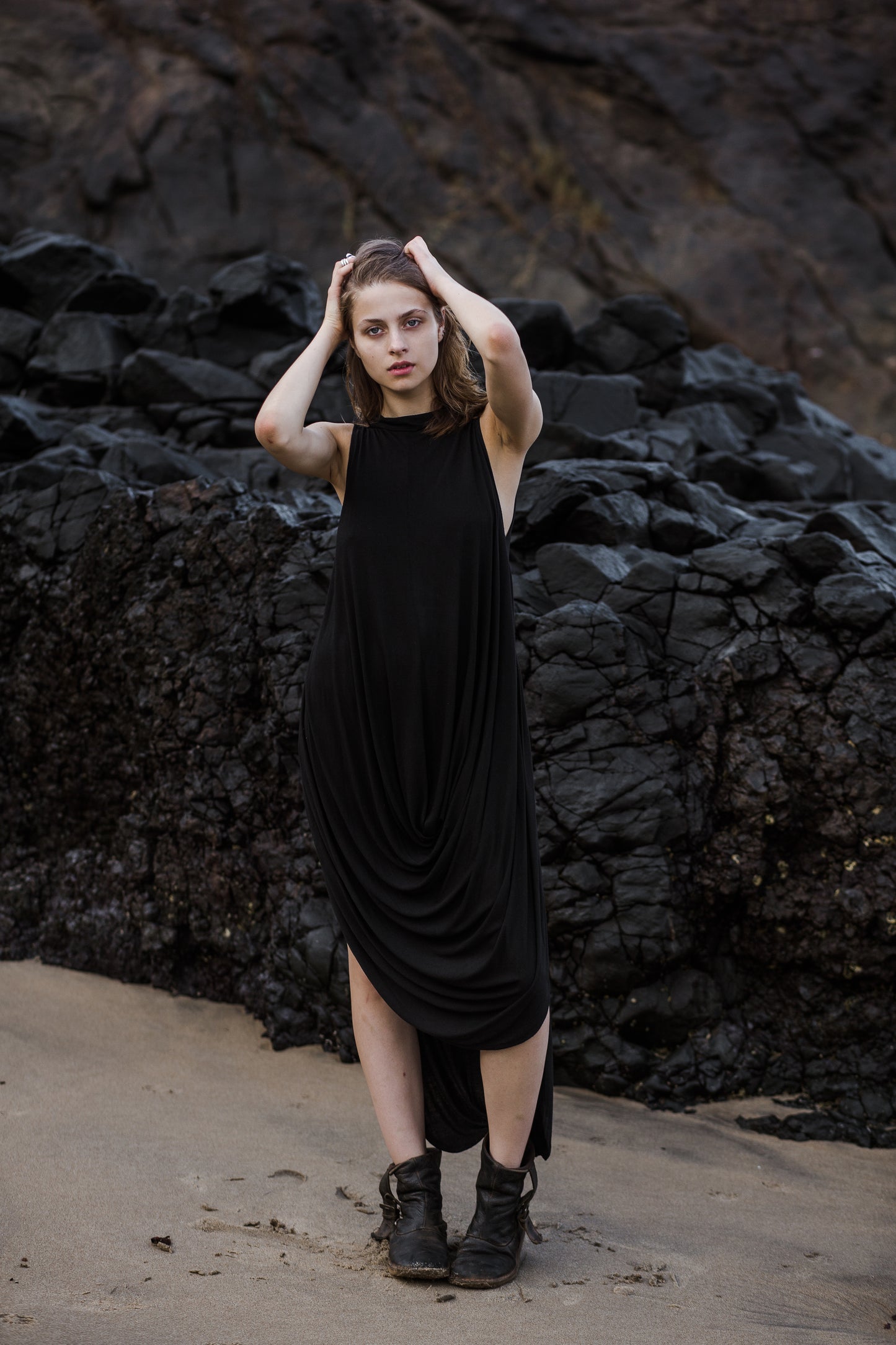 Ripple Dress / High Neck - Black